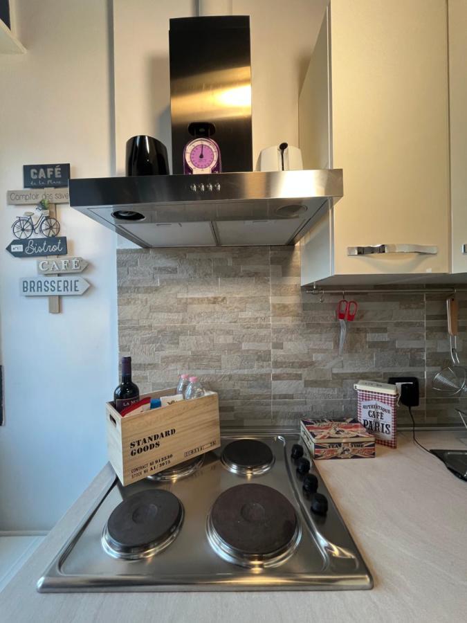 Studi - Front Metro Lambrate Appartamento *